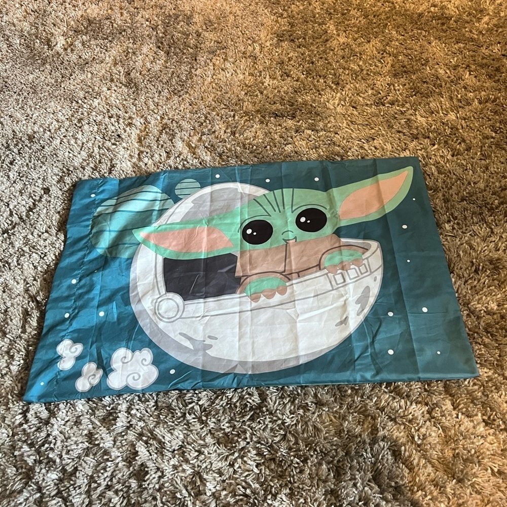 NWOT Star Wars‎ baby Yoda standard pillow case